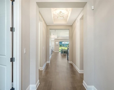 16905 Sweetwater Village Drive - Photo Thumbnail 6