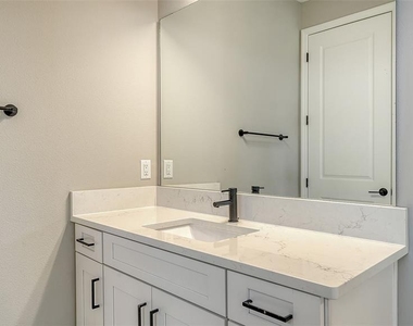 16905 Sweetwater Village Drive - Photo Thumbnail 24