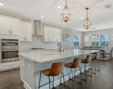 16905 Sweetwater Village Drive - Photo Thumbnail 12
