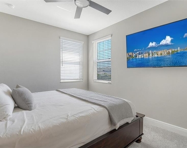 16905 Sweetwater Village Drive - Photo Thumbnail 31
