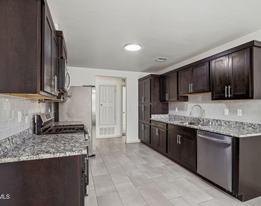1173 Summer Rain Street - Photo Thumbnail 7