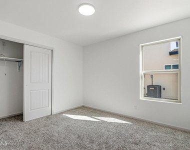 1173 Summer Rain Street - Photo Thumbnail 9