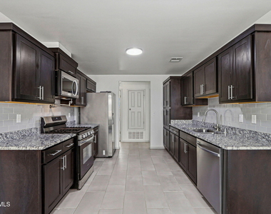 1173 Summer Rain Street - Photo Thumbnail 8