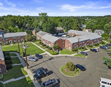 14 Hamilton Court - Photo Thumbnail 11