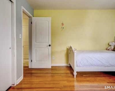 127 Englewood Avenue - Photo Thumbnail 12