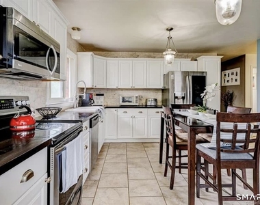 127 Englewood Avenue - Photo Thumbnail 2