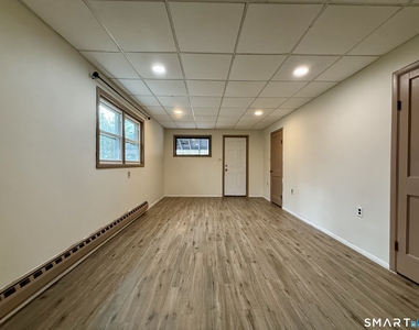 41 Waterbury Road - Photo Thumbnail 9