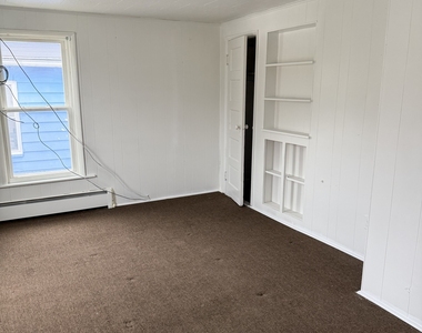 33 Pilgrim Avenue - Photo Thumbnail 3