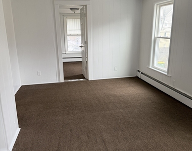33 Pilgrim Avenue - Photo Thumbnail 4