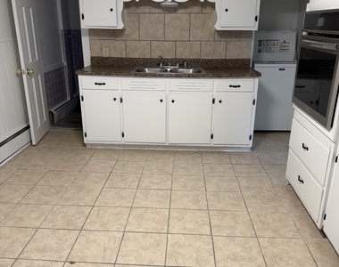 33 Pilgrim Avenue - Photo Thumbnail 6