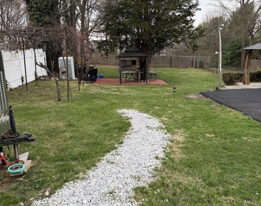 33 Pilgrim Avenue - Photo Thumbnail 19