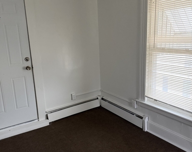 33 Pilgrim Avenue - Photo Thumbnail 13