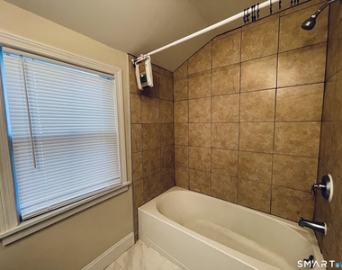 194 Washington Avenue - Photo Thumbnail 5