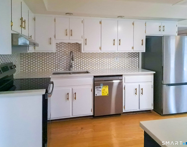 651 Quinnipiac Avenue - Photo Thumbnail 4