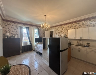 40 Franklin Street - Photo Thumbnail 2