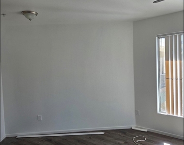 7189 S Durango Drive - Photo Thumbnail 3