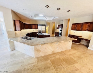 7408 Silver Palm Avenue - Photo Thumbnail 4