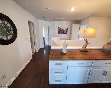 8656 Big Sagebrush Avenue - Photo Thumbnail 11