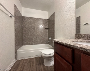 4320 Sandy River Drive - Photo Thumbnail 10