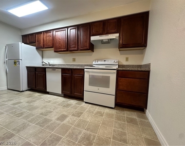 4320 Sandy River Drive - Photo Thumbnail 3