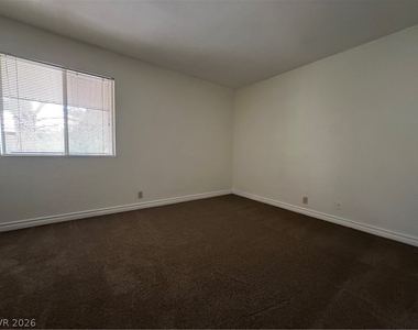 4320 Sandy River Drive - Photo Thumbnail 7