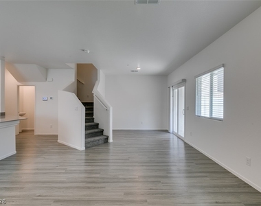 7840 Jupiter Sky Street - Photo Thumbnail 12