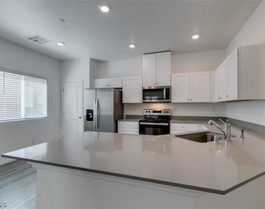 7840 Jupiter Sky Street - Photo Thumbnail 19