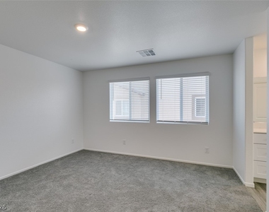 7840 Jupiter Sky Street - Photo Thumbnail 31