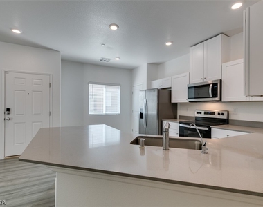 7840 Jupiter Sky Street - Photo Thumbnail 18