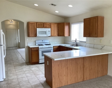 10984 Vallerosa Street - Photo Thumbnail 3