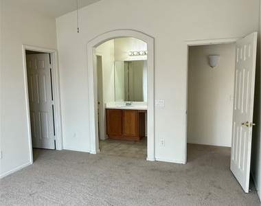 10984 Vallerosa Street - Photo Thumbnail 14