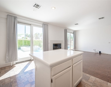 8747 Vista Cantera Court - Photo Thumbnail 14