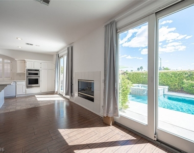 8747 Vista Cantera Court - Photo Thumbnail 12