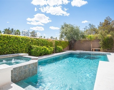 8747 Vista Cantera Court - Photo Thumbnail 32