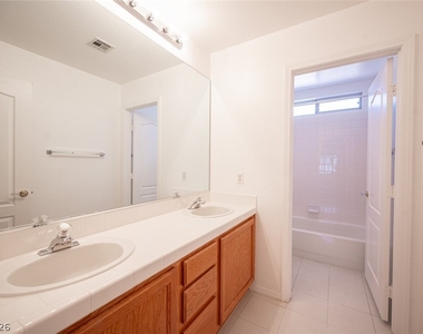 8747 Vista Cantera Court - Photo Thumbnail 54