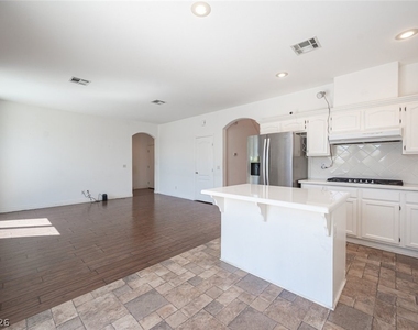 8747 Vista Cantera Court - Photo Thumbnail 19