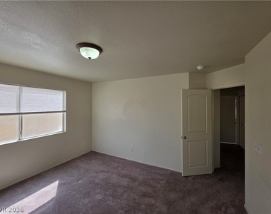 2506 Lady Elizabeth Court - Photo Thumbnail 24