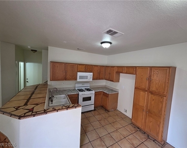 2506 Lady Elizabeth Court - Photo Thumbnail 51