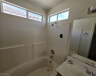 2506 Lady Elizabeth Court - Photo Thumbnail 31
