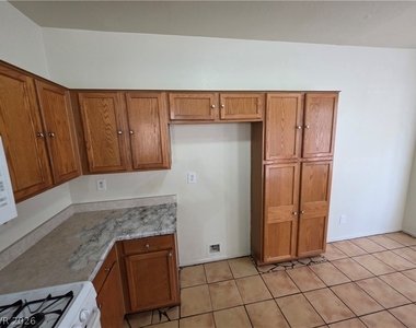2506 Lady Elizabeth Court - Photo Thumbnail 47