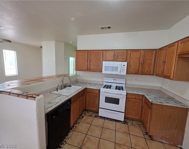 2506 Lady Elizabeth Court - Photo Thumbnail 45