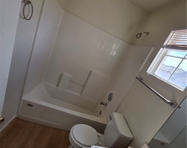 2506 Lady Elizabeth Court - Photo Thumbnail 11