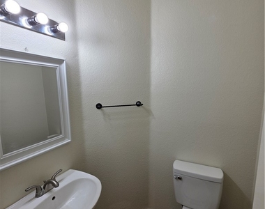 2506 Lady Elizabeth Court - Photo Thumbnail 44