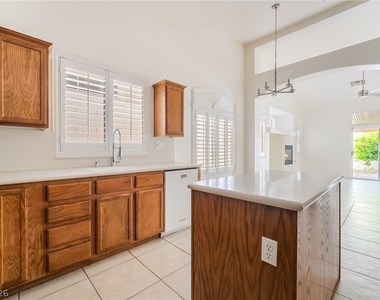 275 Full Wine Street - Photo Thumbnail 16