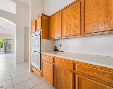 275 Full Wine Street - Photo Thumbnail 17