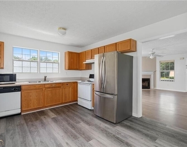 57 Inverness Trace - Photo Thumbnail 8