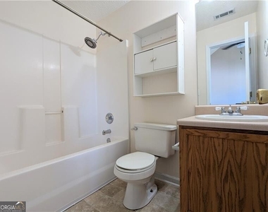 57 Inverness Trace - Photo Thumbnail 18