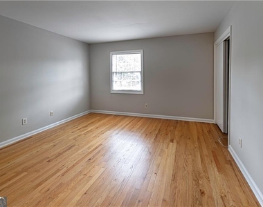 3071 Colonial Way - Photo Thumbnail 11
