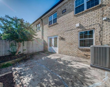 280 Winding River Road - Photo Thumbnail 33