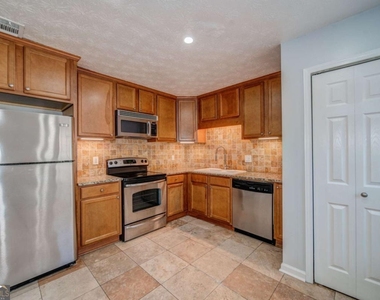 280 Winding River Road - Photo Thumbnail 9